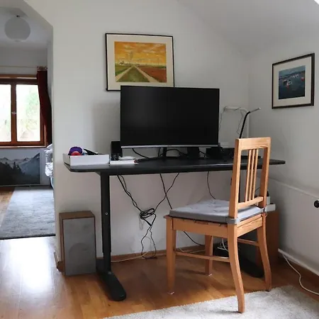 Thaysia Mit 4 Zimmern Und Terrasse Und Garten Appartement Starnberg