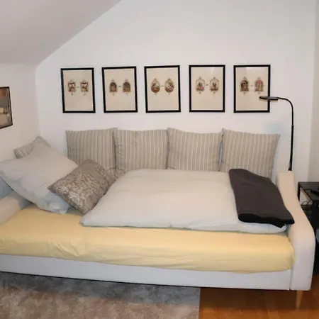 Appartement Thaysia Mit 4 Zimmern Und Terrasse Und Garten Starnberg