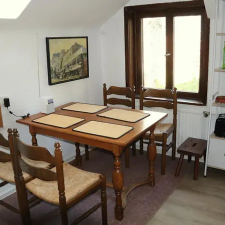 Thaysia Mit 4 Zimmern Und Terrasse Und Garten Apartment
