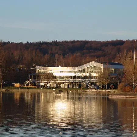 Thaysia Mit 4 Zimmern Und Terrasse Und Garten Starnberg