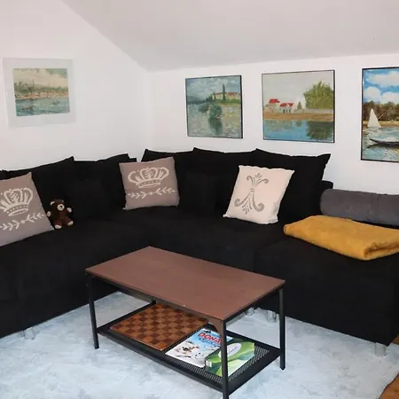 Thaysia Mit 4 Zimmern Und Terrasse Und Garten * Starnberg