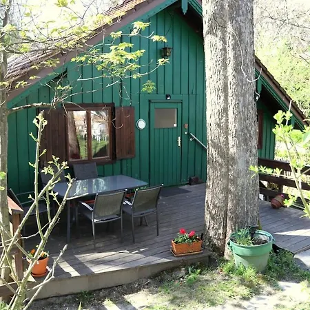 Thaysia Mit 4 Zimmern Und Terrasse Und Garten Apartment