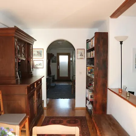 Thaysia Mit 4 Zimmern Und Terrasse Und Garten Apartment Starnberg