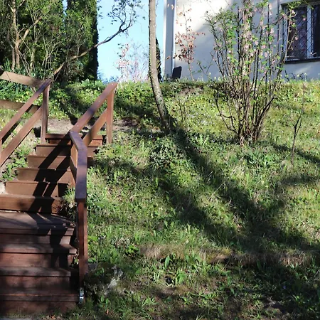 Thaysia Mit 4 Zimmern Und Terrasse Und Garten Starnberg