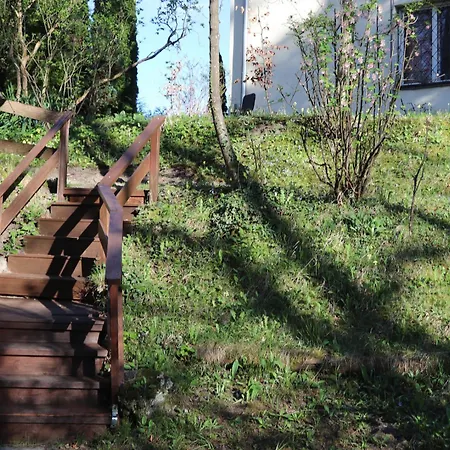 Thaysia Mit 4 Zimmern Und Terrasse Und Garten Starnberg